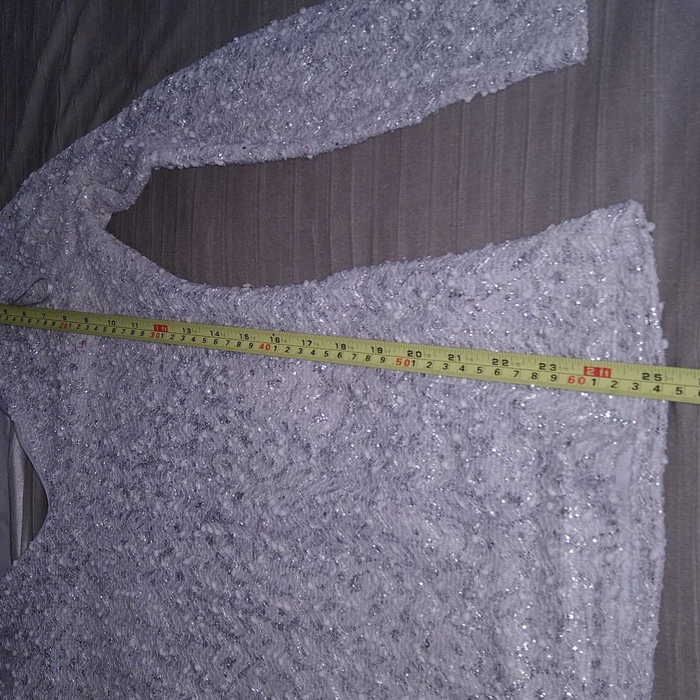 Jennifer Lopez Long Sleeve Top - Picture 4 of 7